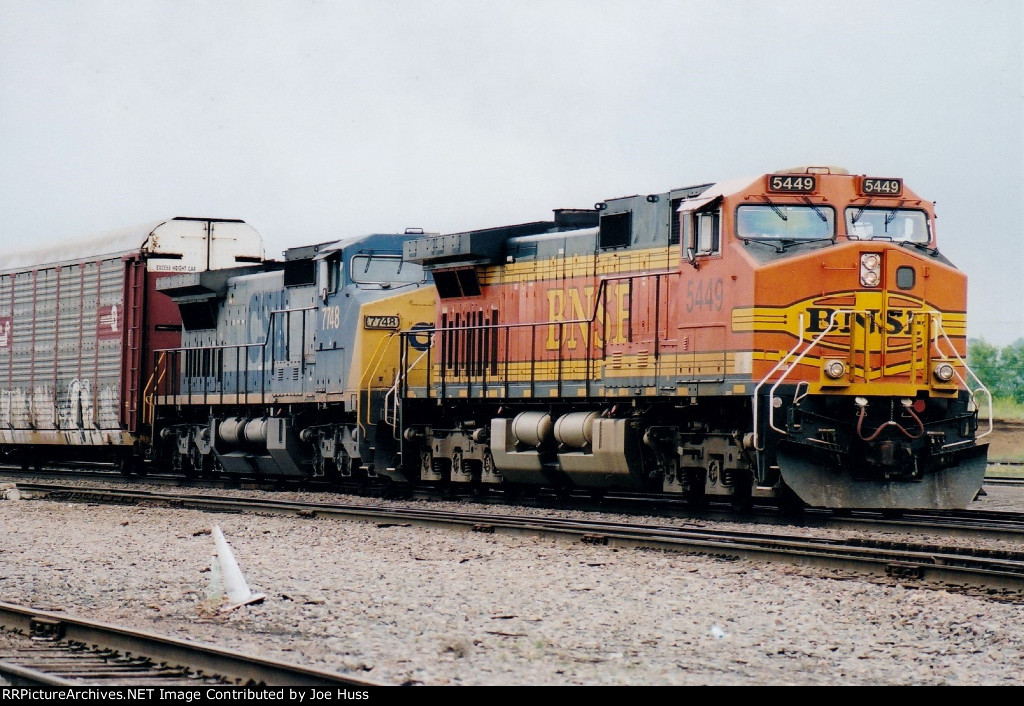 BNSF 5449 East